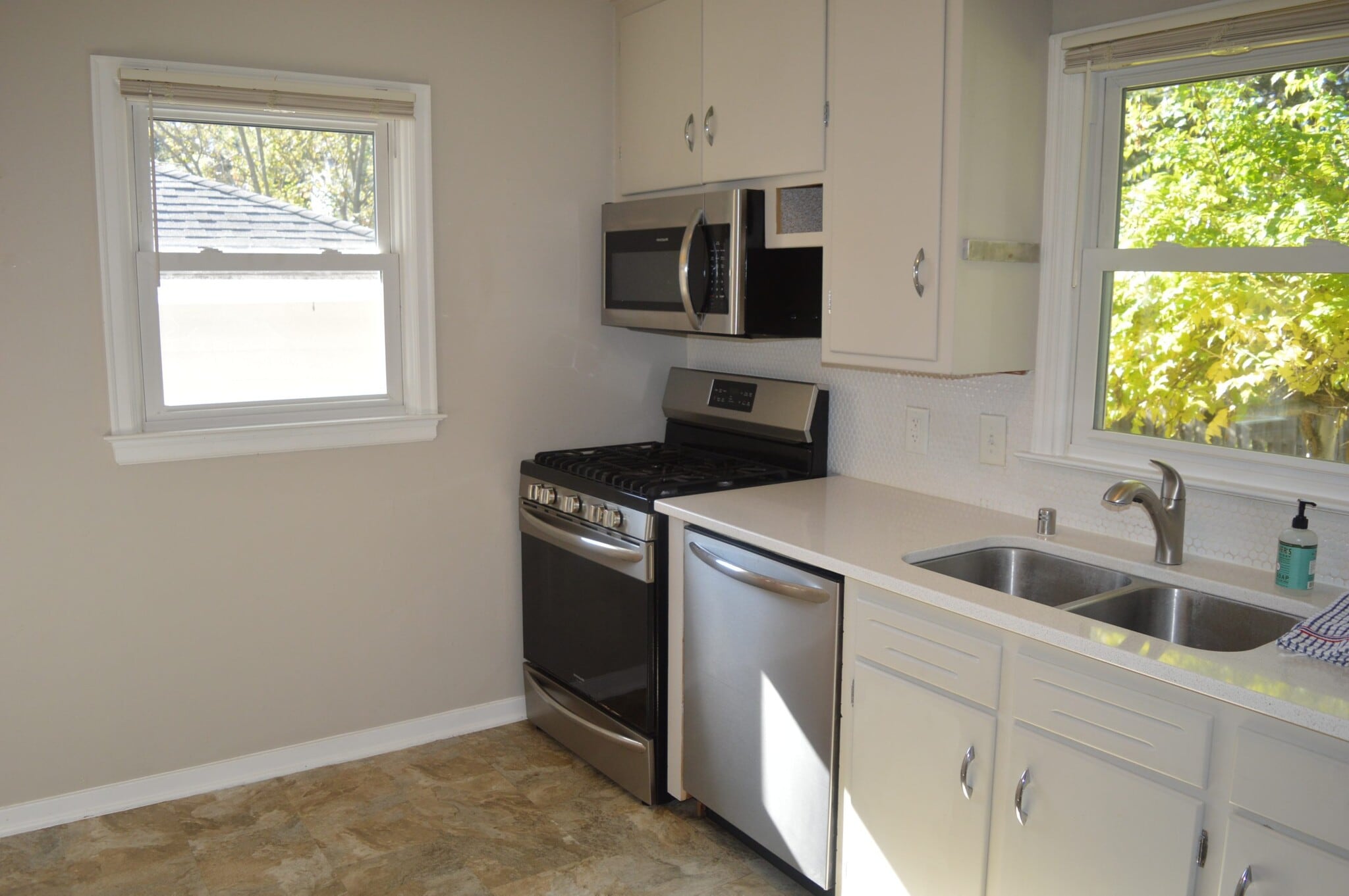 Building Photo - 5503 Flamingo Rd