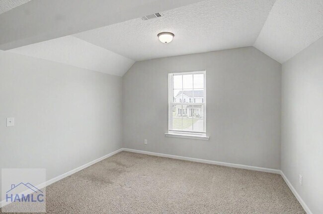 Building Photo - 18 Sunflower Cir NE