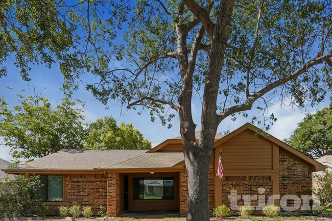 Building Photo - 708 Wedgegate Dr