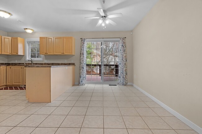 Building Photo - 179 Littleton Rd