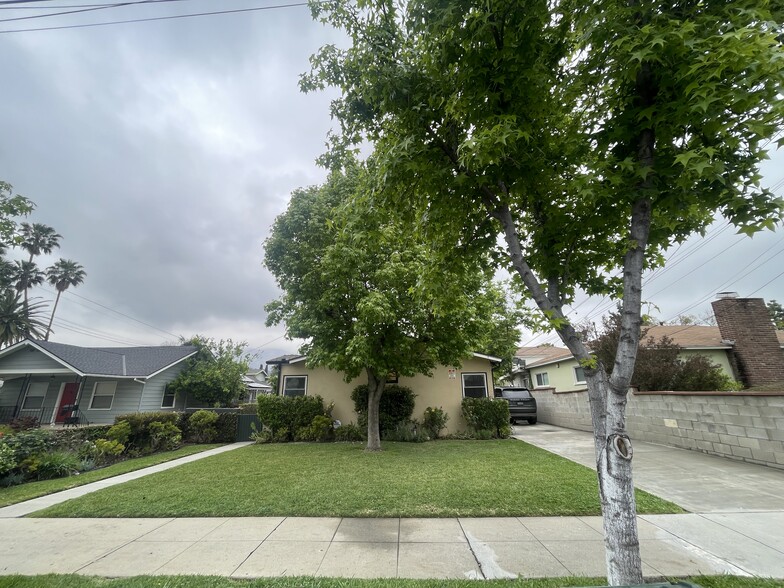 Street view - 713 W Colorado Blvd