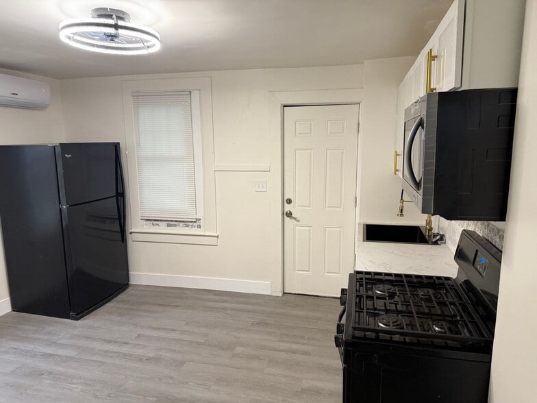 Building Photo - 6313 Windsor Mill Rd