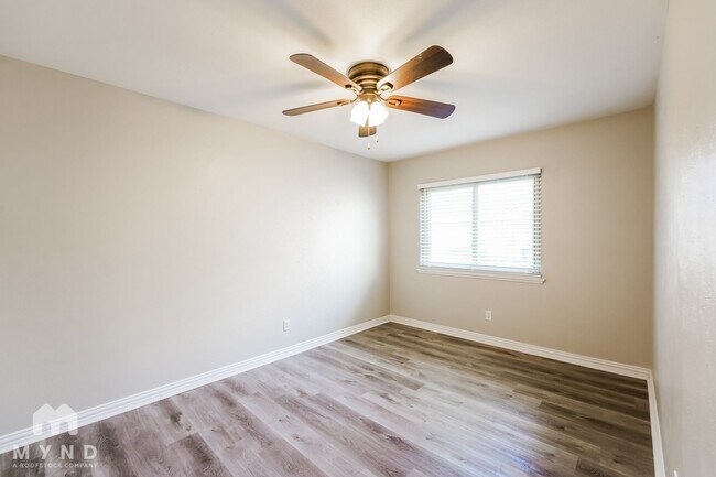 Building Photo - 521 Magnolia Dr