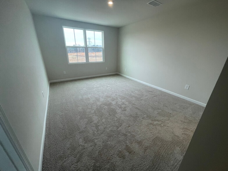 Building Photo - 1152 Robins Nest Dr