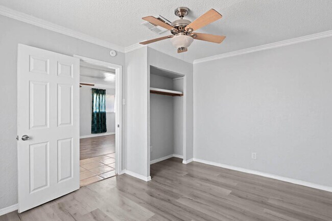 Building Photo - 1260 Las Pompas Rd