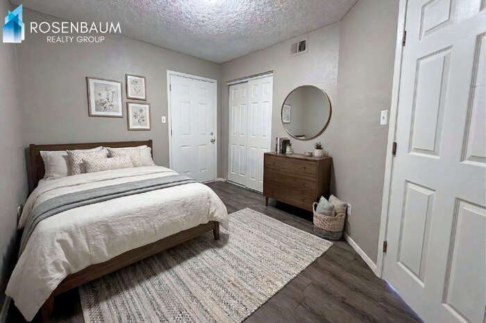 Building Photo - 1741 E Pepper Cir