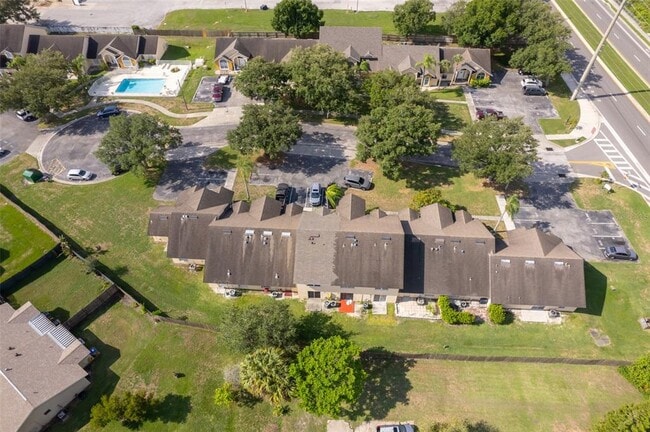 Building Photo - 3135 Enclave Ct