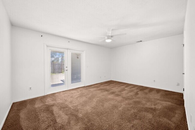 Building Photo - 6504 N Lagoon Dr