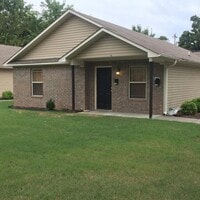 Building Photo - 2717 Kinkead Ave