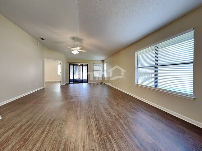 Building Photo - 7602 Putters Cove Dr