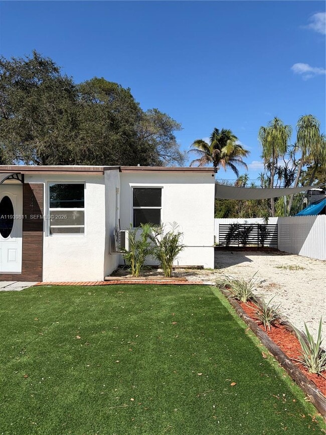 Building Photo - 1441 NE 154th Terrace