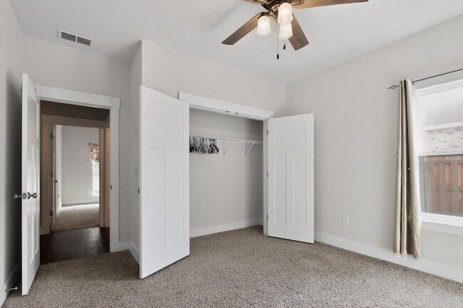 Building Photo - 1110 Shoal River Dr