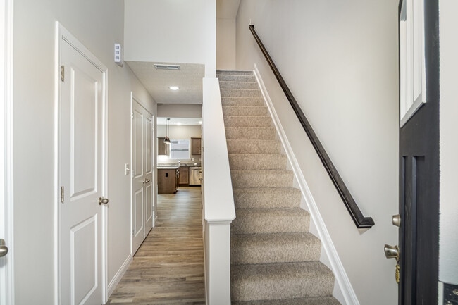 Building Photo - 505 Station Ct