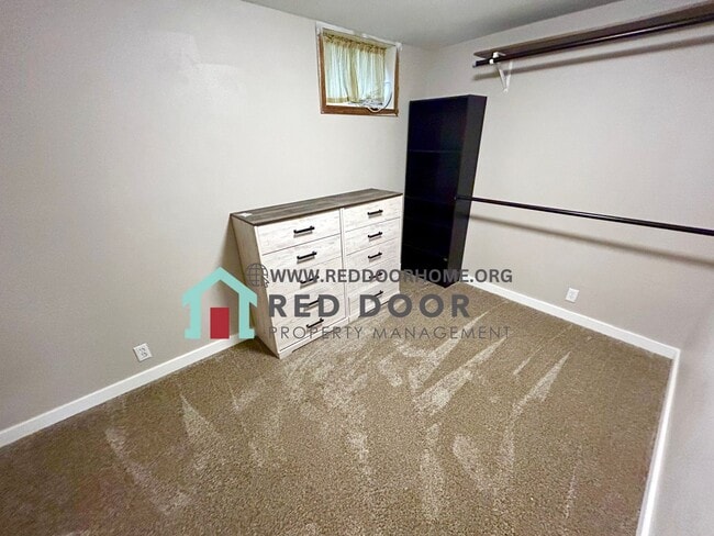 Building Photo - 4 Bed / 2 Bath Home for Rent — Great Falls, MT