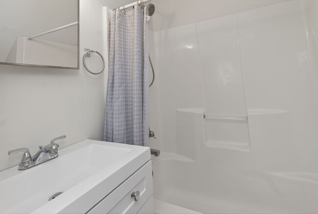 Building Photo - 1606 Parks Ave