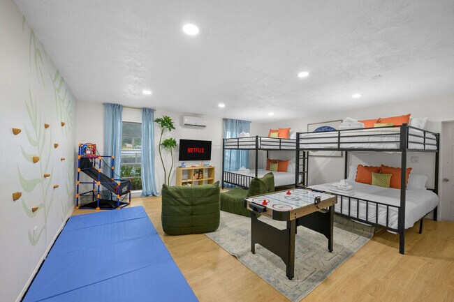 Building Photo - 13478 98th Ave