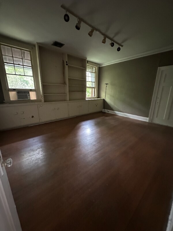 Building Photo - 7209 St Charles Ave