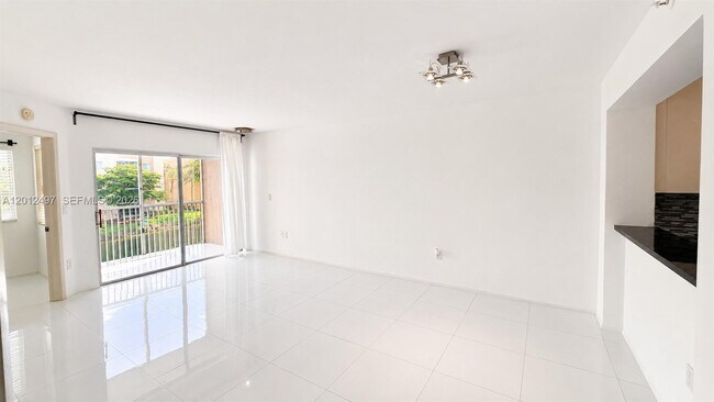 Building Photo - 9560 Weldon Cir