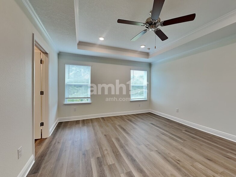 Building Photo - 27178 St Andrews Ave