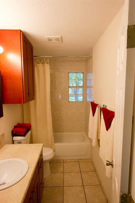 Building Photo - 5901 S 1st St