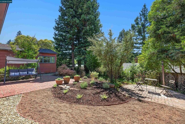 Building Photo - 755 Glenside Dr