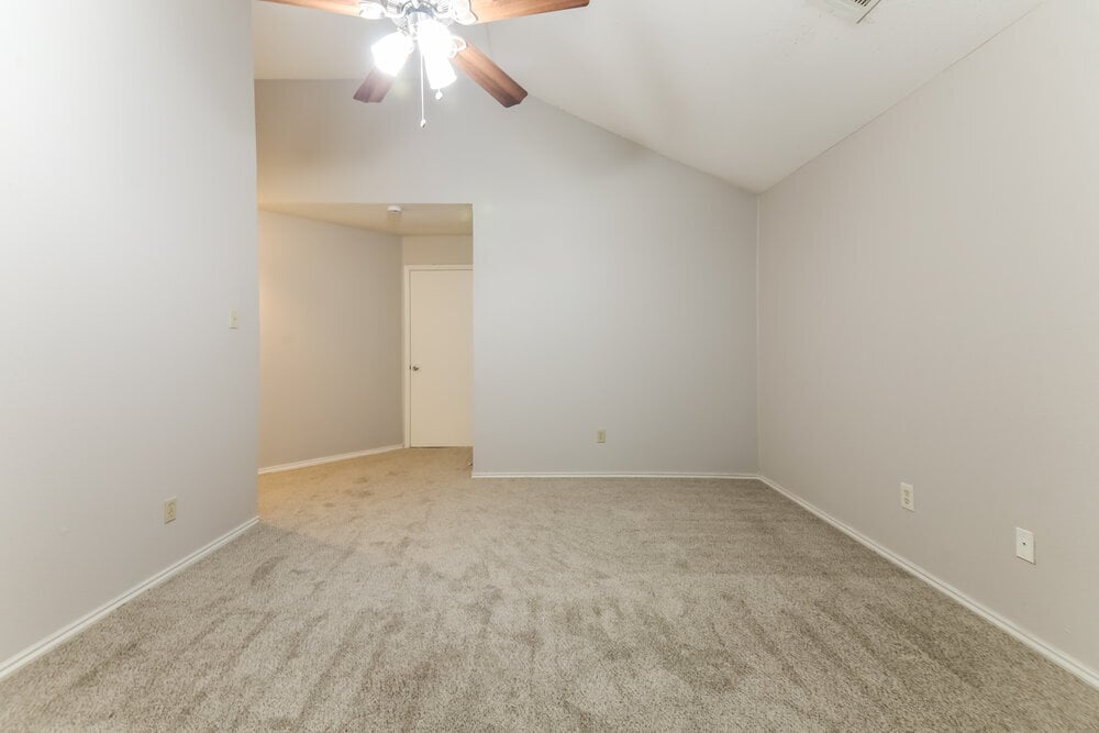 Building Photo - 3702 Knights Bridge Dr