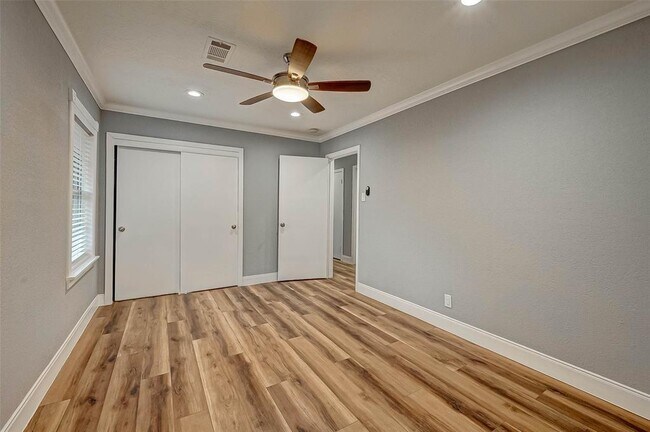 Building Photo - 4038 Cheena Dr