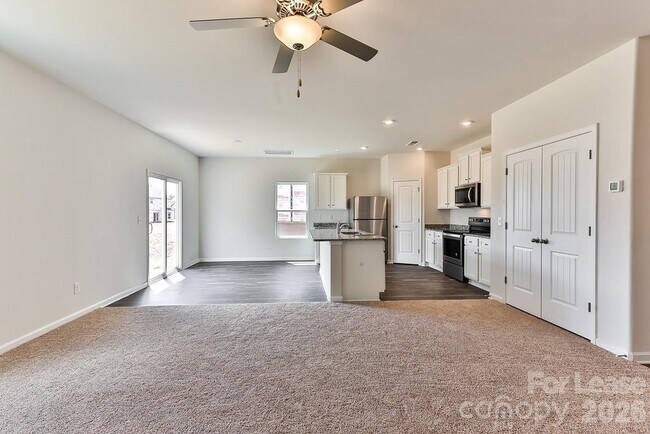 Building Photo - 6136 Ahoskie Dr
