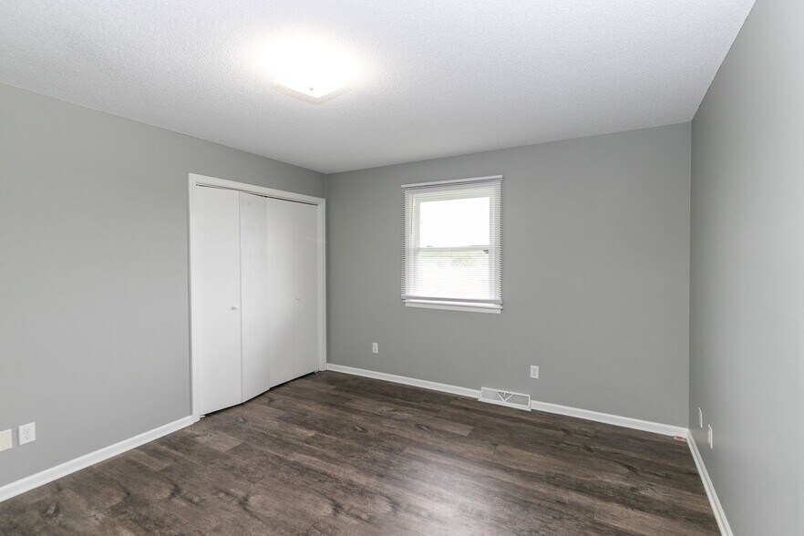 Building Photo - 15303 Cameron Rd
