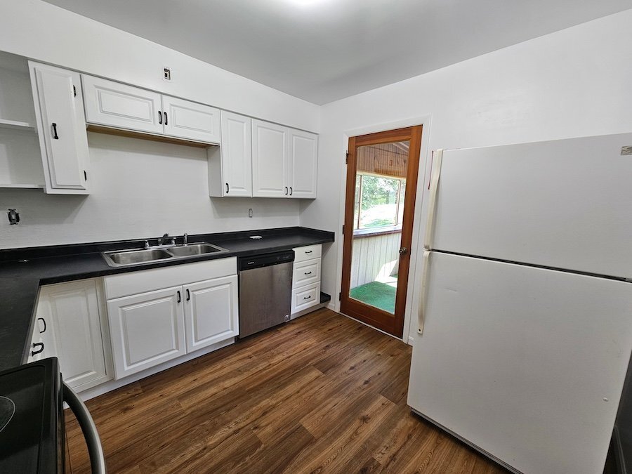 Building Photo - 677 Peach Tree Ln