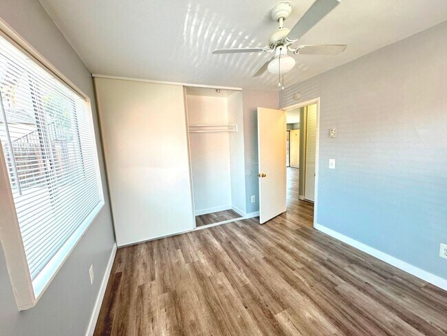 Building Photo - Spacious 2BD/1BA Apartment in Azalea Park ...