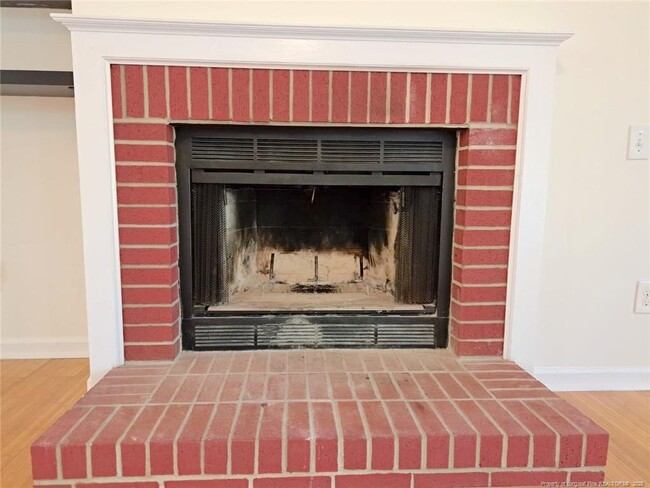 Building Photo - 420 Sugar Pine Dr
