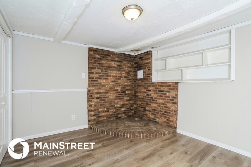 Building Photo - 2020 Turner Dr