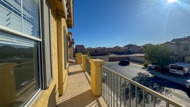 Building Photo - 3 bed, 2.5 bath, 1,746 sq ft home in southwest Las Vegas