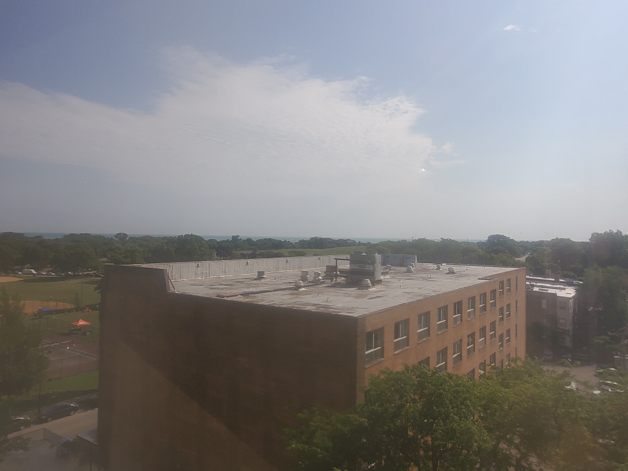 Building Photo - 4343 N Clarendon Ave