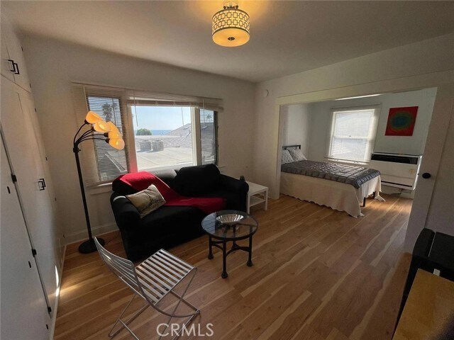 Building Photo - 274 Cliff Dr