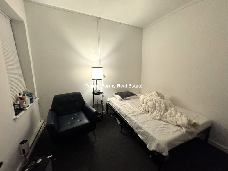 Building Photo - 772 Columbus Ave