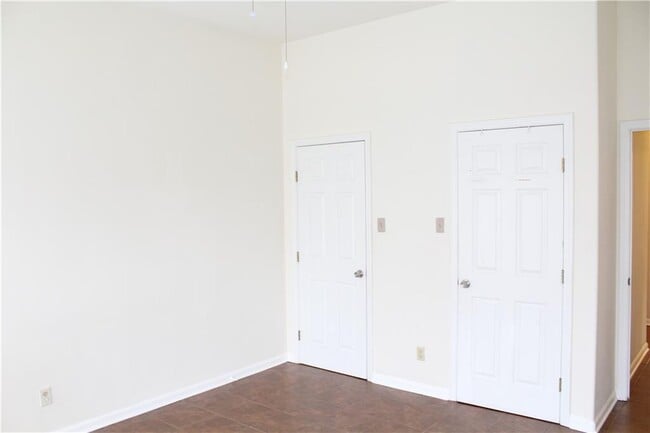 Building Photo - 109 W 38th St