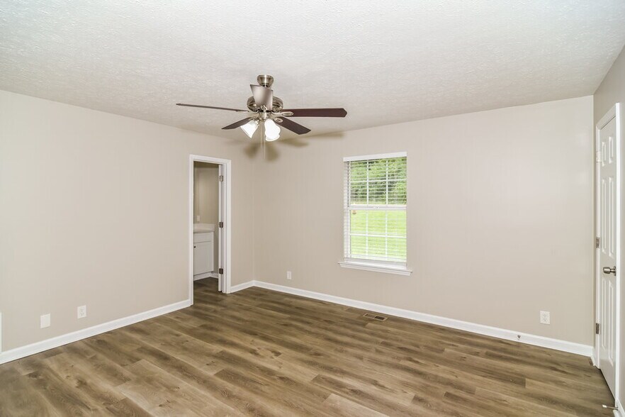 Building Photo - 4560 Whites Creek Pike