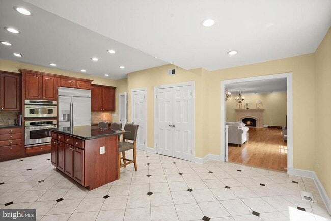 Building Photo - 9809 Hall Rd