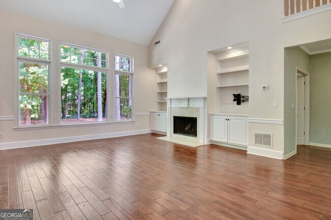 Building Photo - 185 Newfield Dr