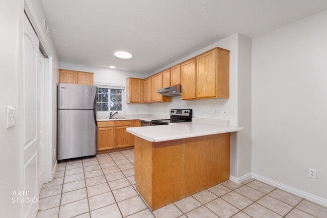 Building Photo - 1227 W 160 N