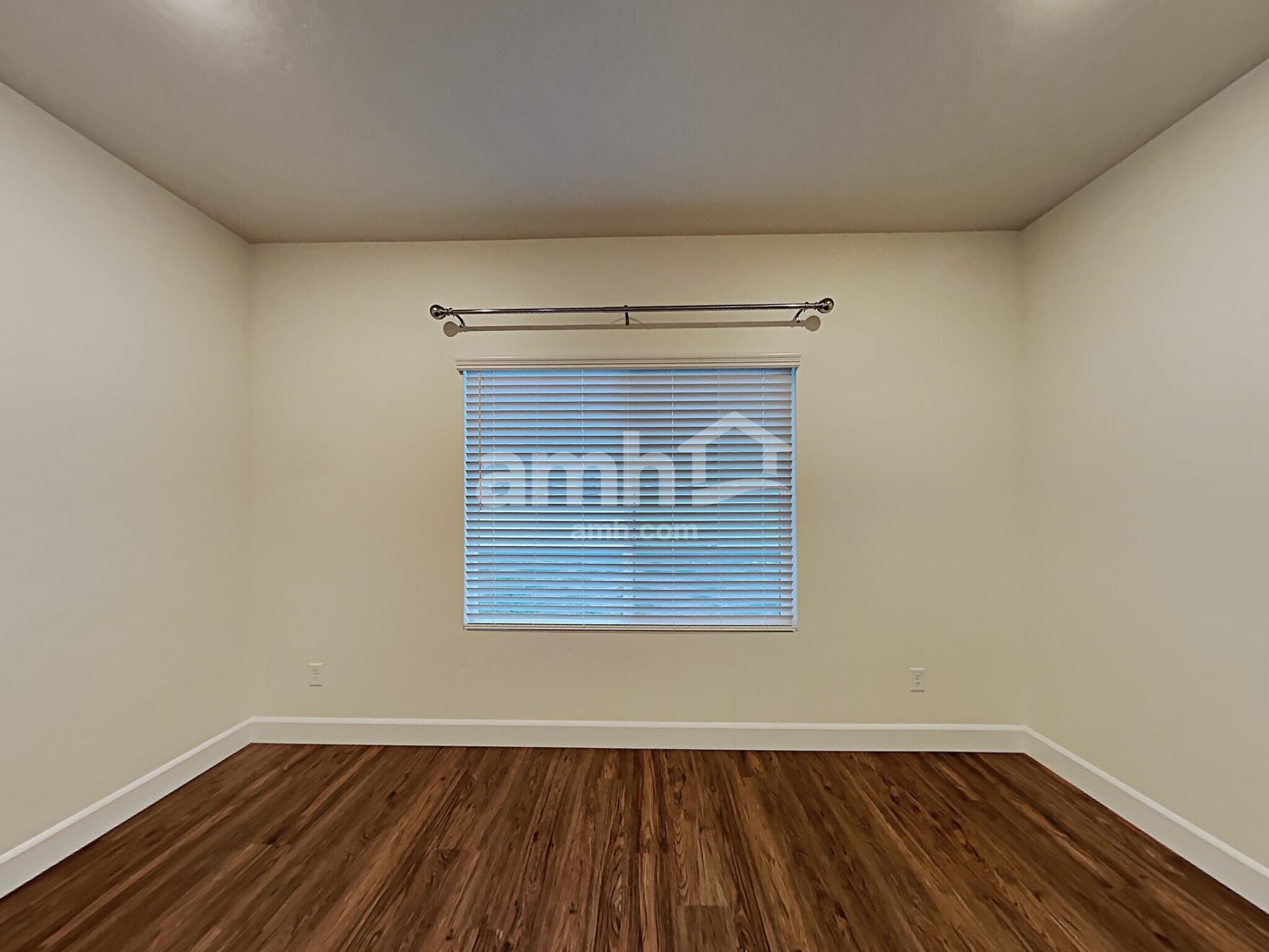 Building Photo - 5095 W Milliron Dr