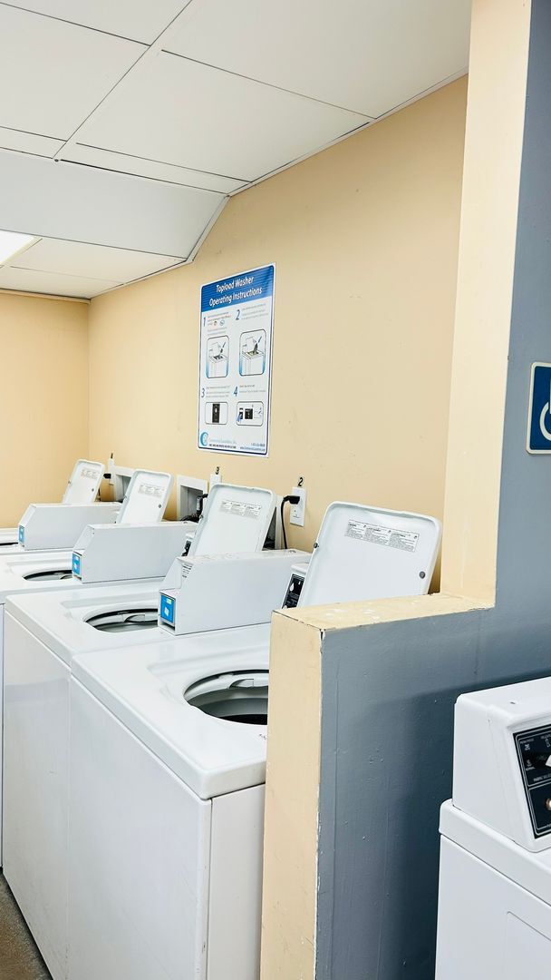 Building Photo - Stunning Waterfront One-Bedroom Apartment with Spectacular Views!