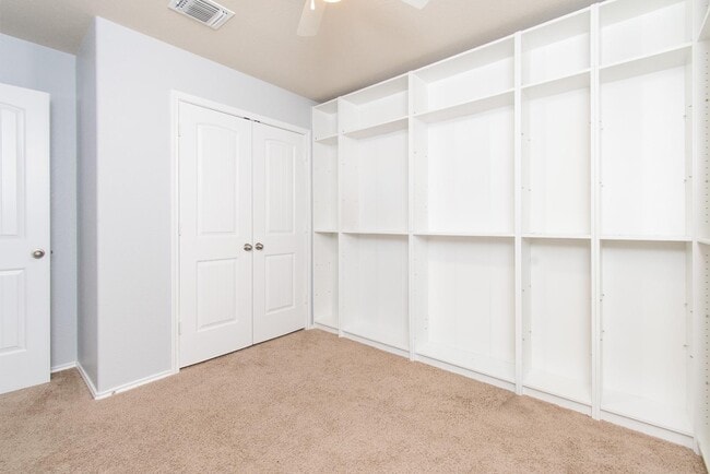 Building Photo - 4831 Rosaline Dr