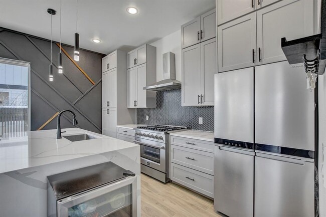 Building Photo - 4703 Louis Ave