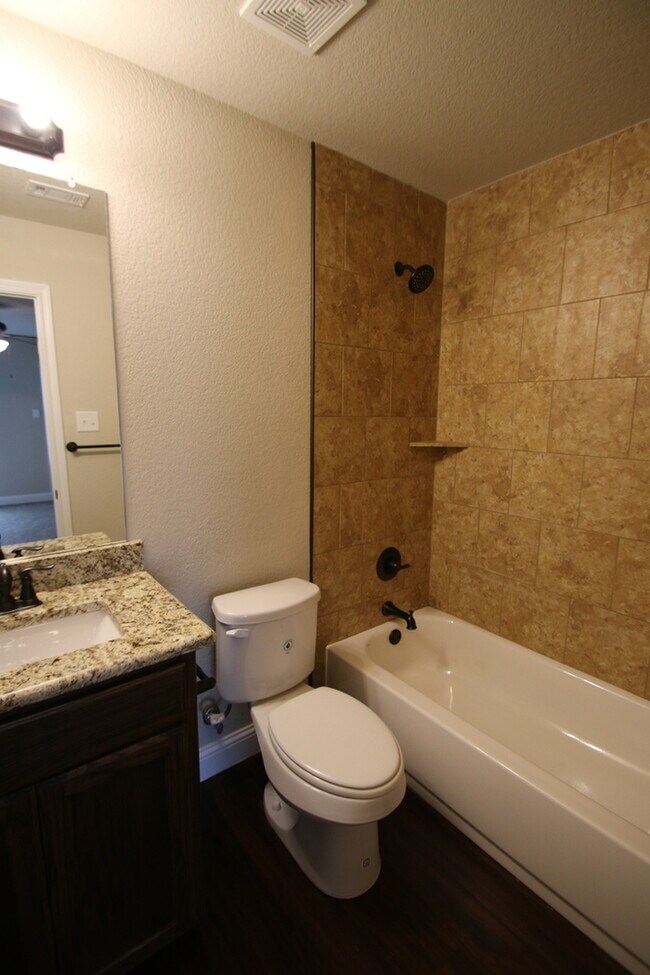 Building Photo - Coming Soon | 3BR/2BA West Fort Worth Home Near I-30, Camp Bowie & Lockheed Martin — Pets Welcome