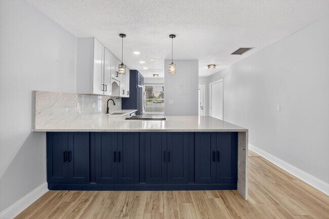 Building Photo - 2401 Del-Aire Blvd