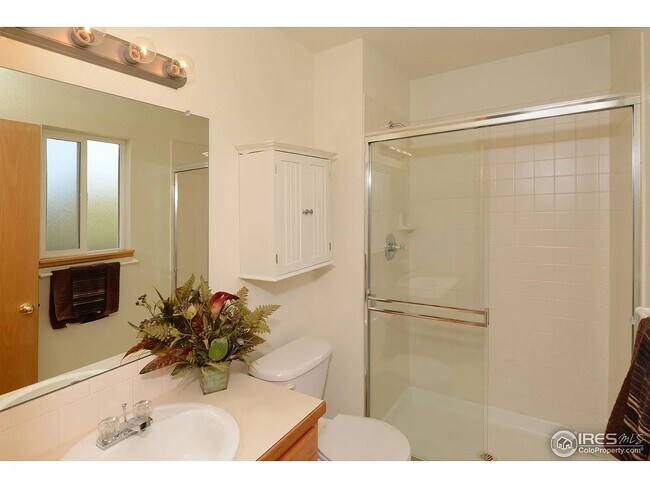 Building Photo - 385 Blue Azurite Ave