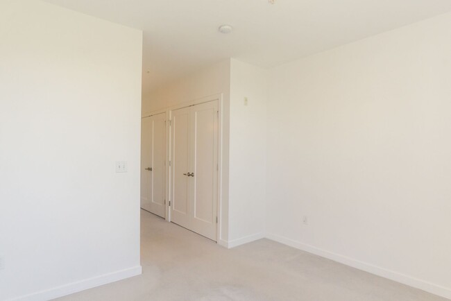 Building Photo - 2Bd/2Ba Seattle Condo